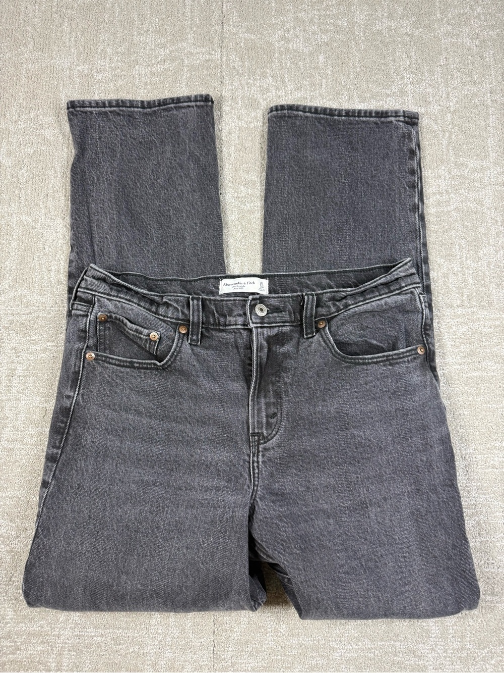 Abercrombie and Fitch The Straight Mid Rise Gray Wash Jean Women Size 30/10